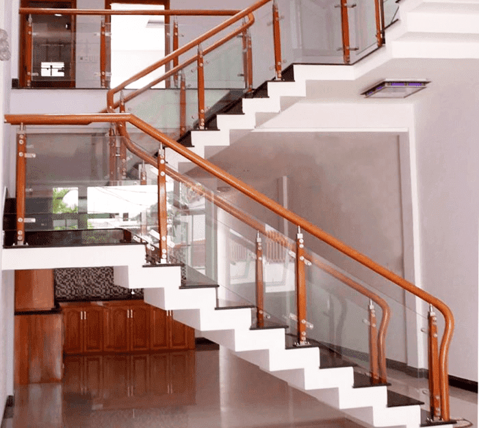 cầu thang kính Tài Đức Lưu